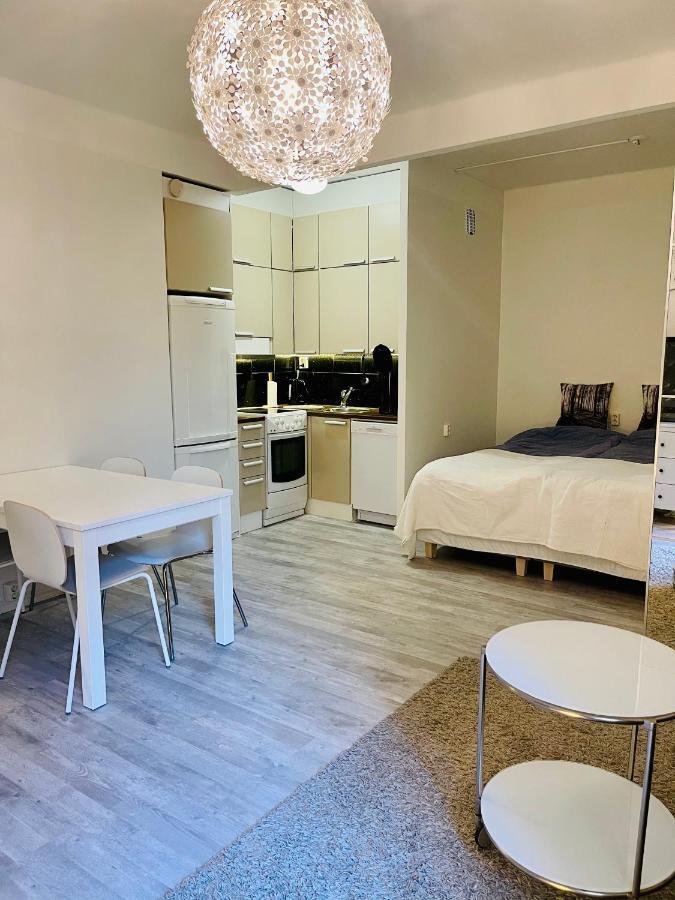 Upea Yksioe Aivan Helsingin Keskustasta Apartment Helsinki Exterior foto